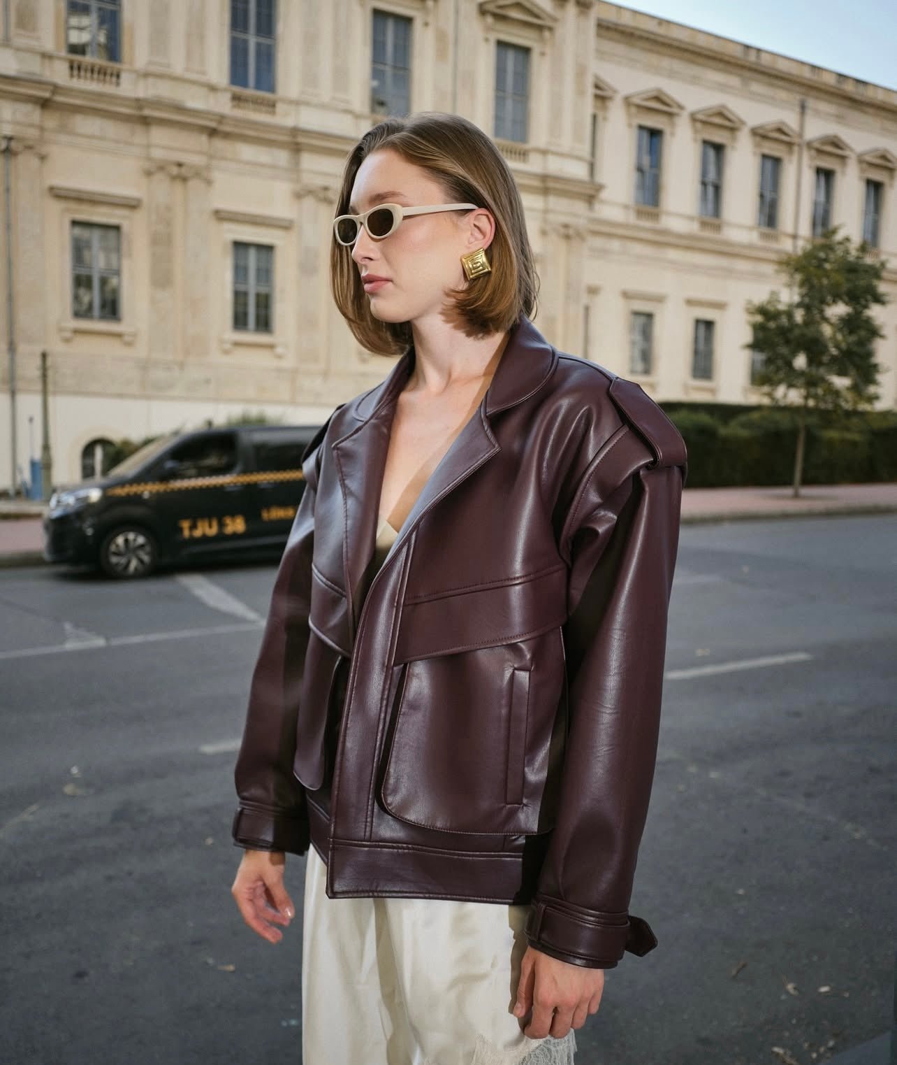 Baggy jakna s naglašenim ramenima – trendi i moćan look - AMBER STORE