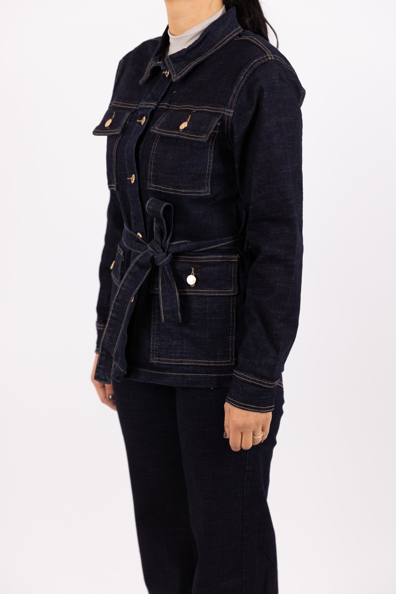 Tamni traper komplet s jaknom i ravnim hlačama – stylish i moderan look - AMBER STORE