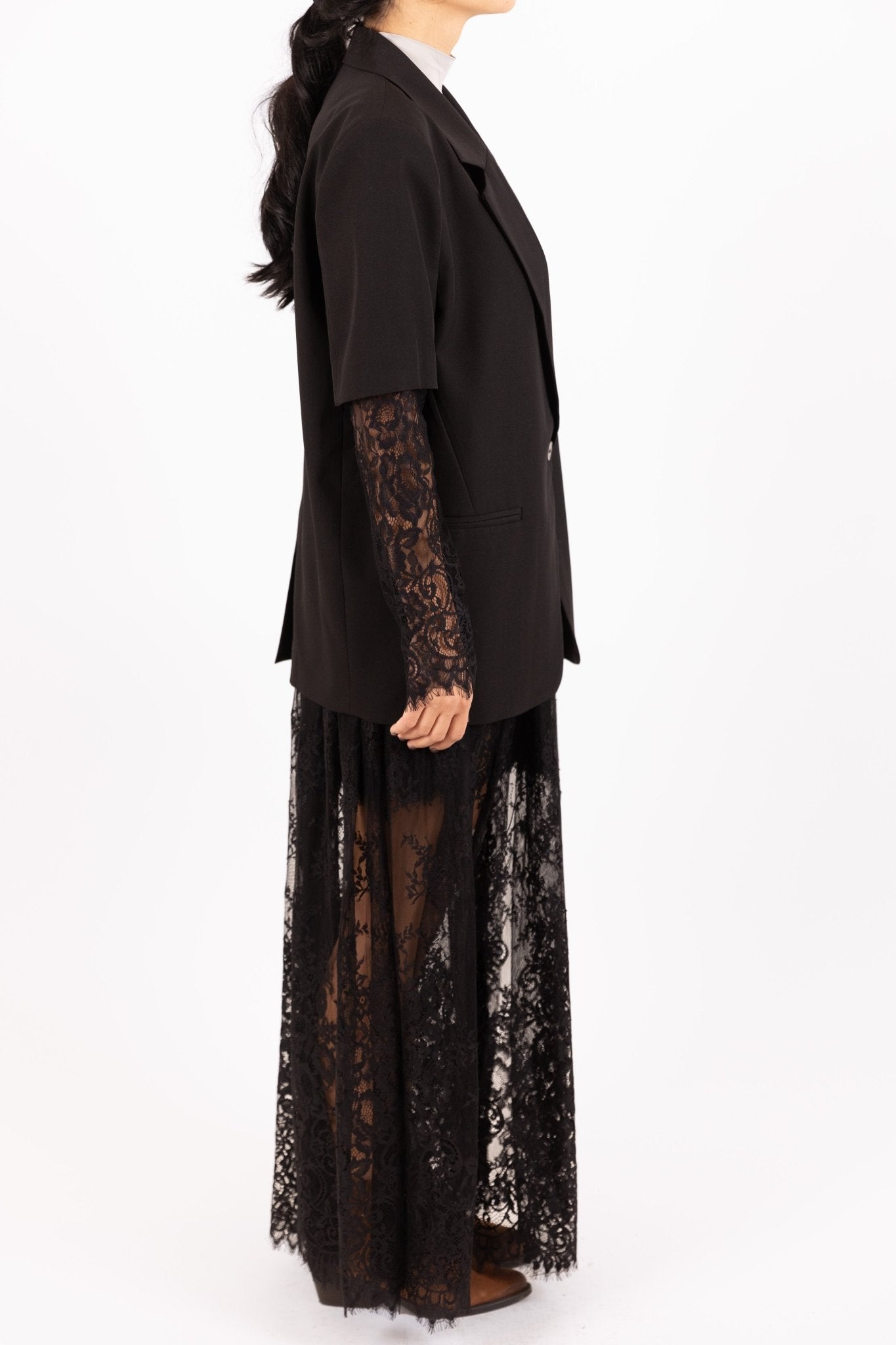 Ženska čipkasta suknja – elegancija i stil - AMBER STORE