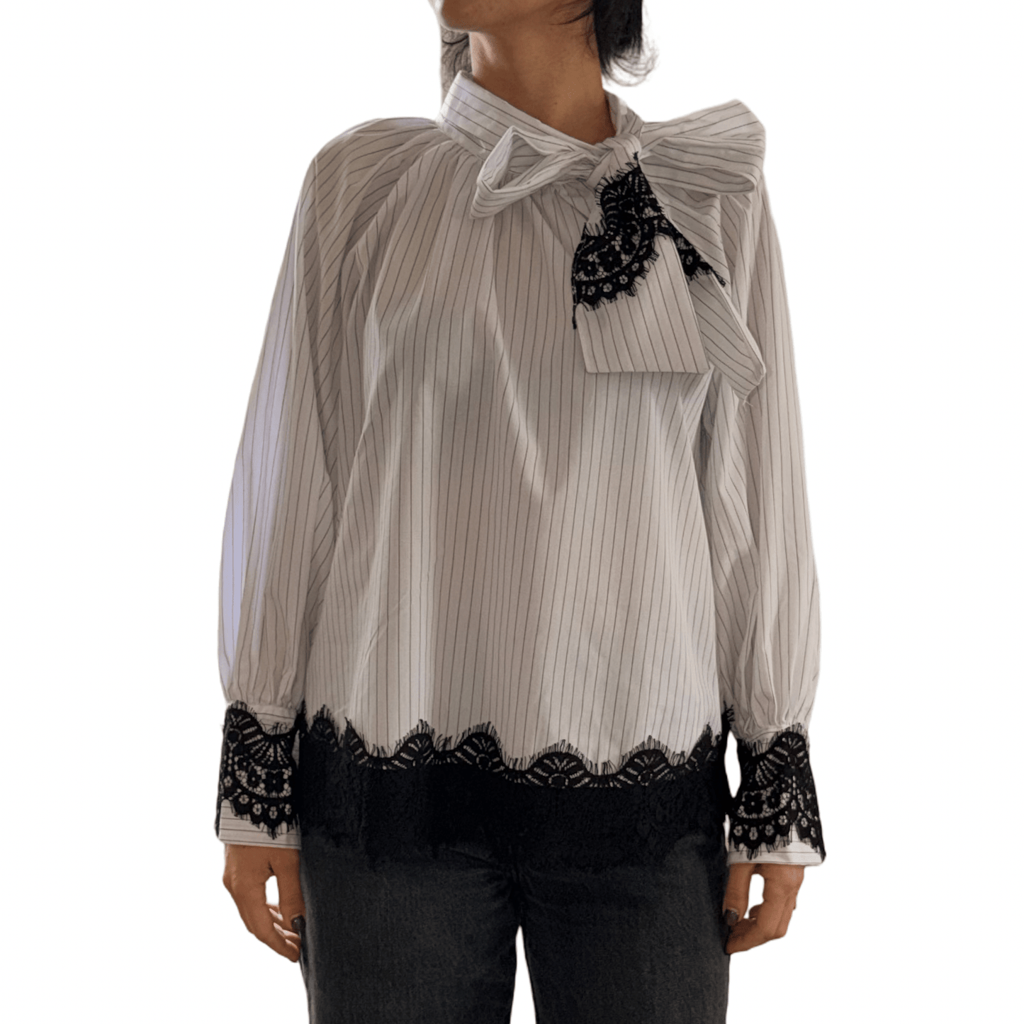 Košulja s čipkom na krajevima i rukavima – Elegantan i profinjen stil - AMBER STORE
