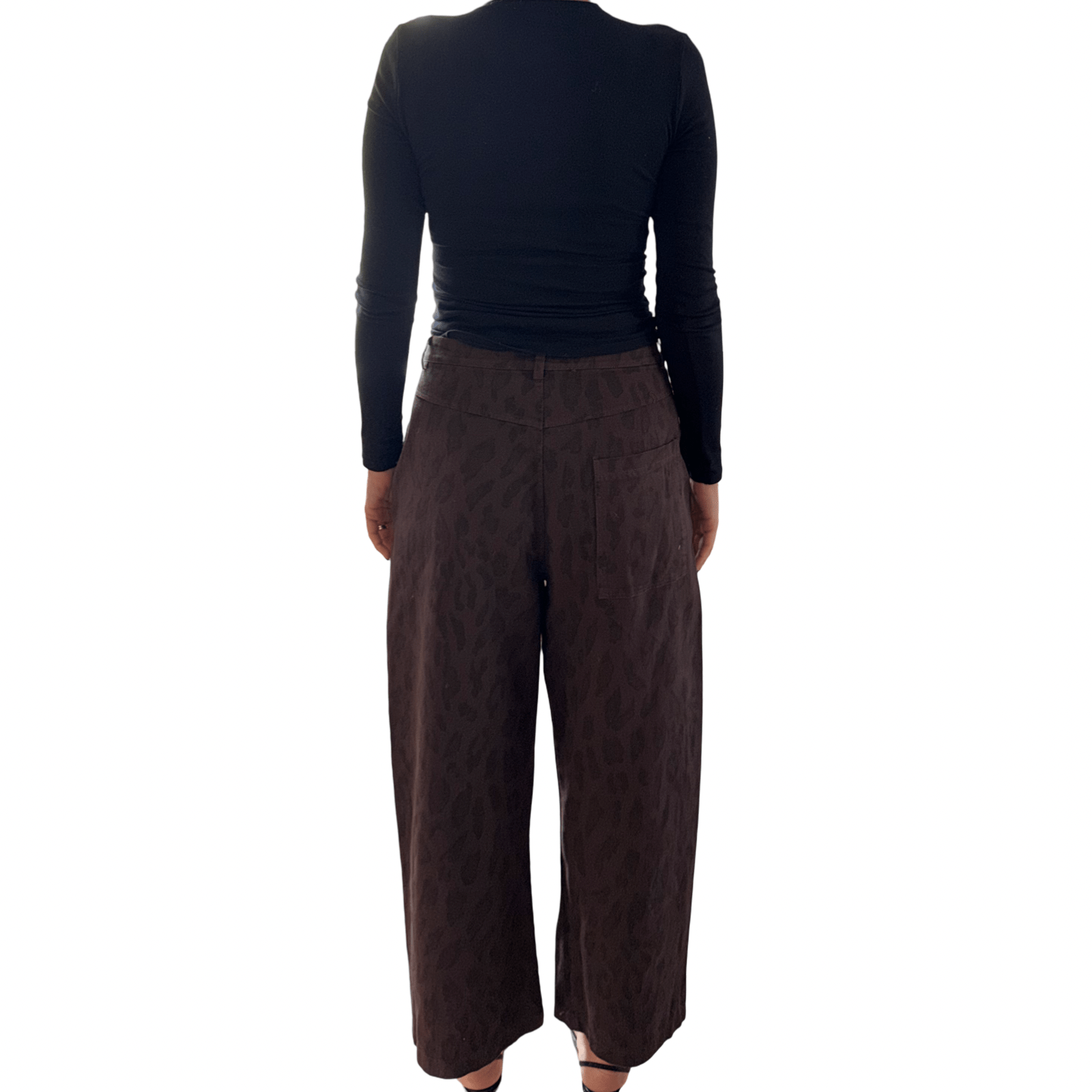 Smeđe hlače s tigrastim uzorkom – Drzak i modni statement - AMBER STORE