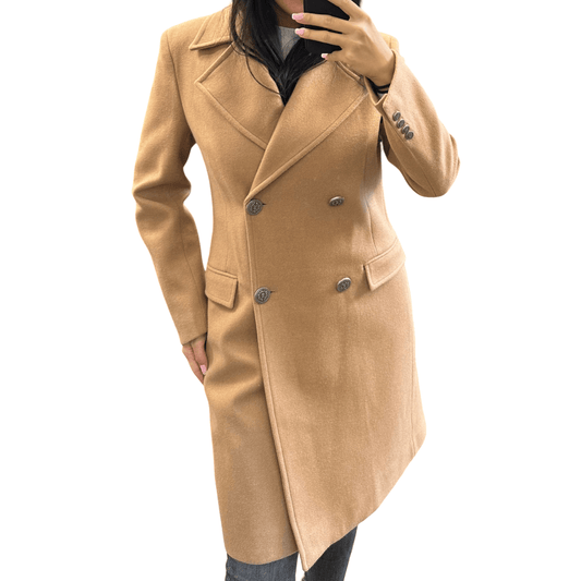 Smeđi kaput s gumbima – elegantan i bezvremenski komad za svaku priliku - AMBER STORE