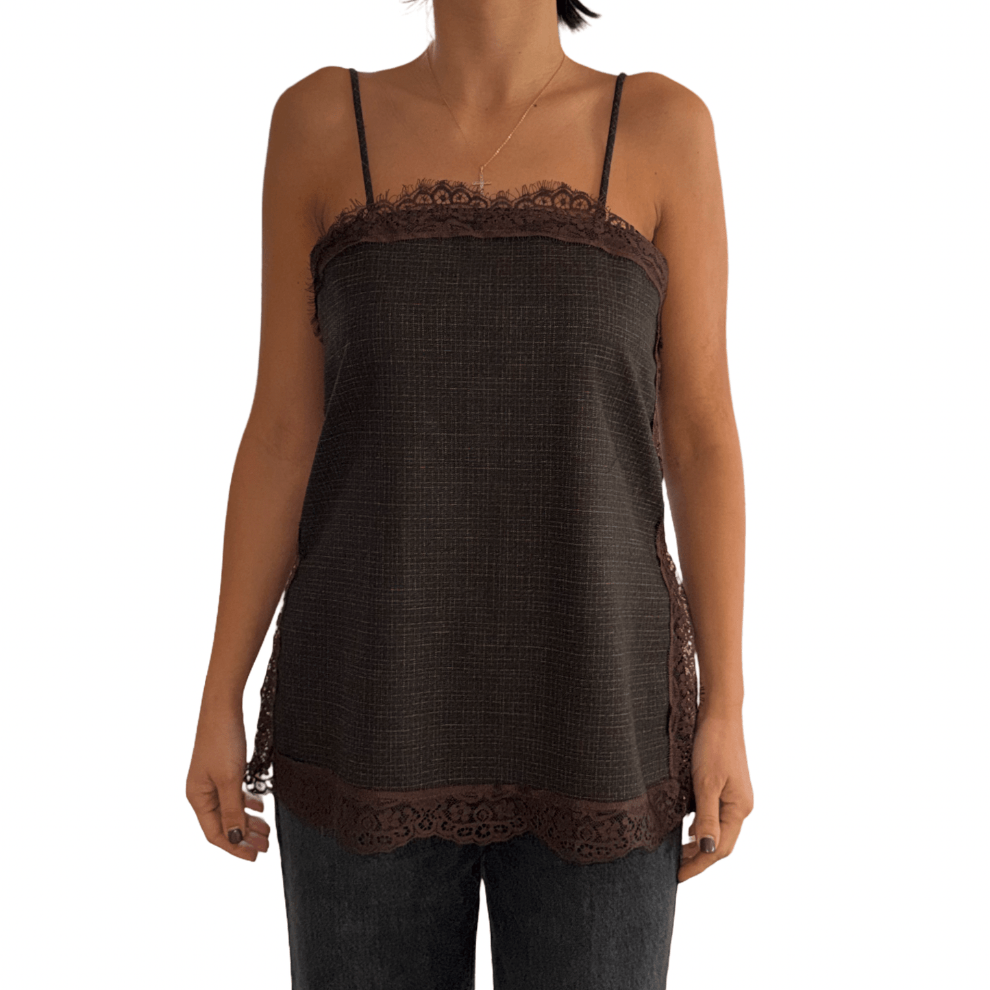 Top s čipkom i okruglim dekolteom – Elegantni detalji za svaki stil - AMBER STORE